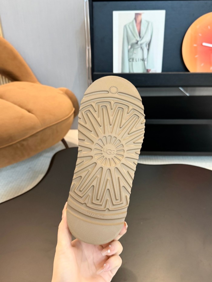 UGG shoes 023 BY052