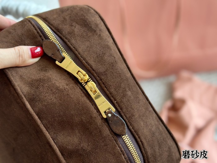 Miu Miu Handbag 006 DB532 35cm