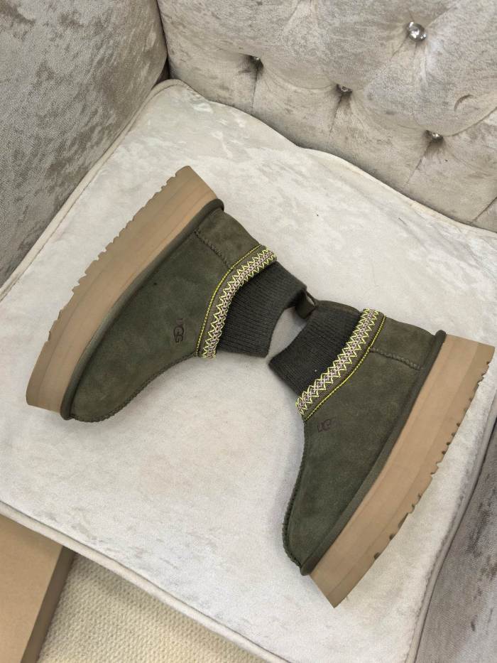 UGG shoes 044 BY081