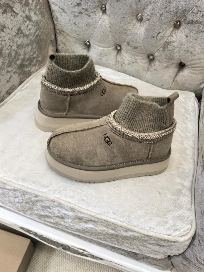UGG shoes 044 BY081