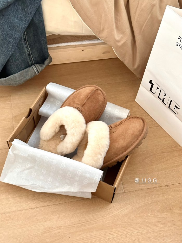 UGG shoes 038 BY061