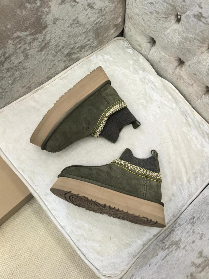 UGG shoes 044 BY081