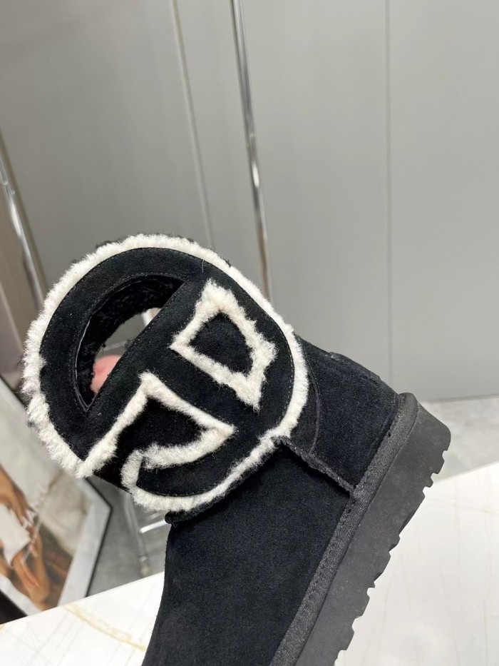 UGG shoes 037 BY082