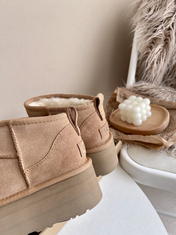 UGG shoes 030 BY071