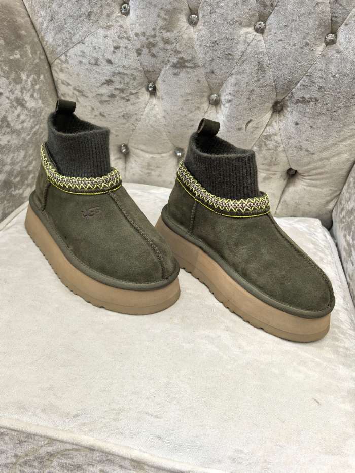 UGG shoes 044 BY081