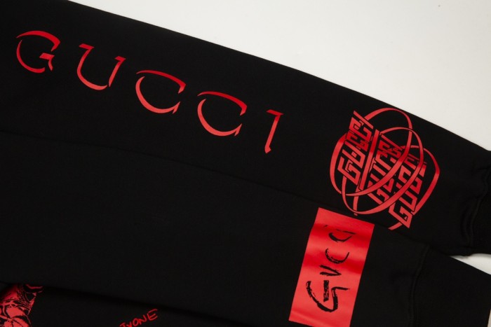 Gucci Sweatshirts 012