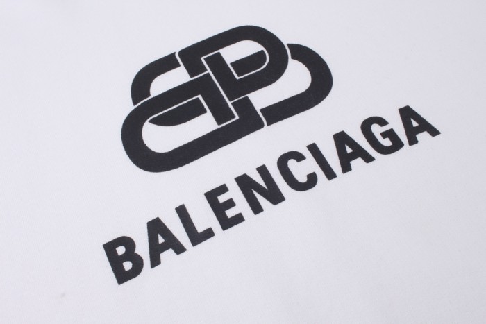 Balenciaga Sweatshirts 041