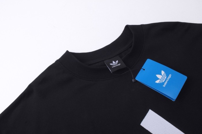 Balenciaga Sweatshirts 034