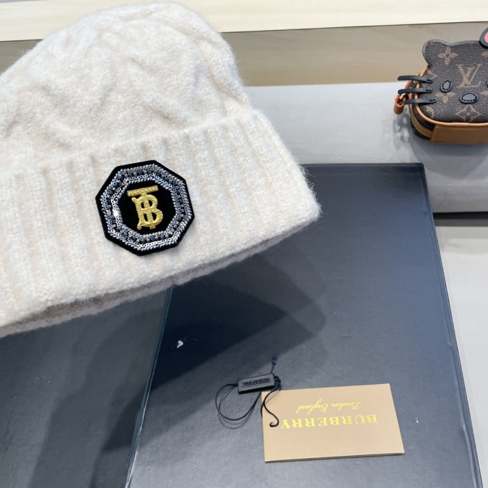 Burberry Knitted hats 002