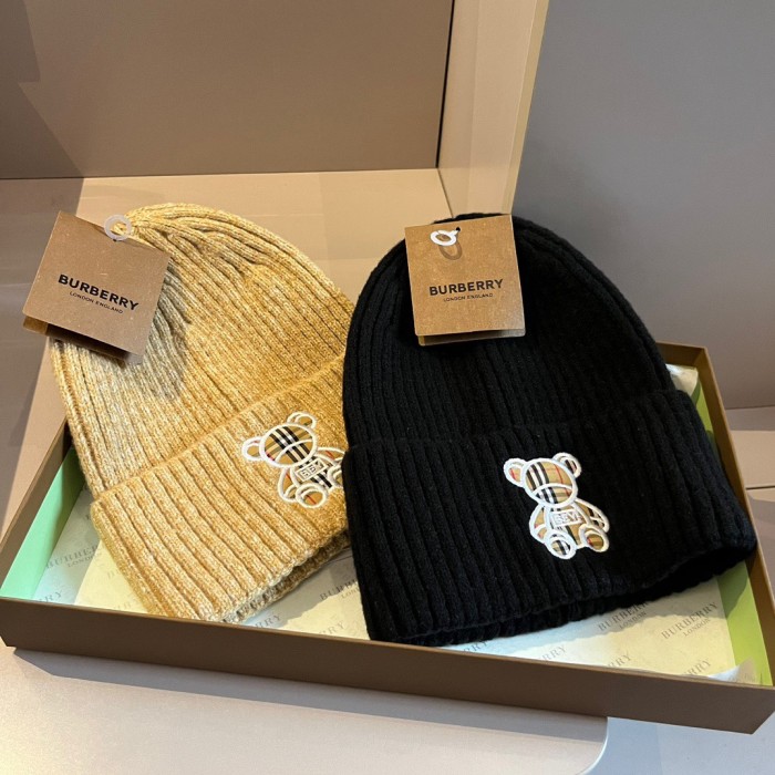 Burberry Knitted hats 001