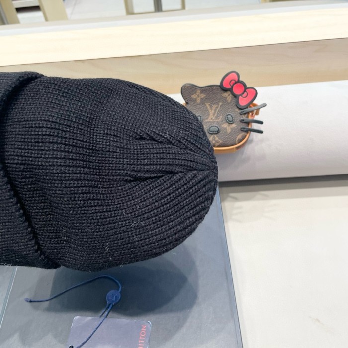 LV Knitted hats 001
