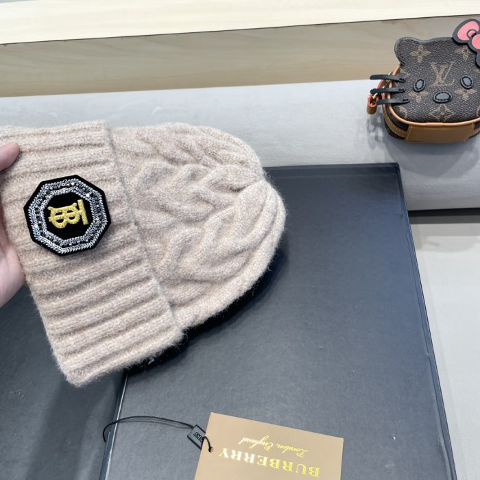 Burberry Knitted hats 002
