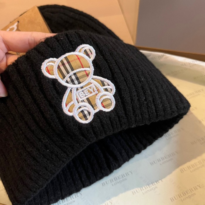 Burberry Knitted hats 001