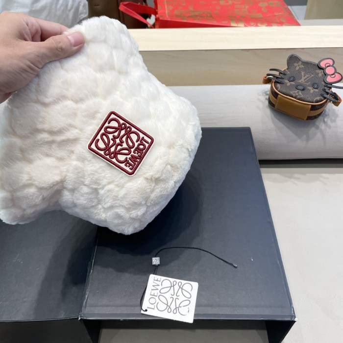 Loewe Knitted hats 001