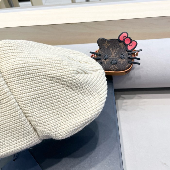 LV Knitted hats 001