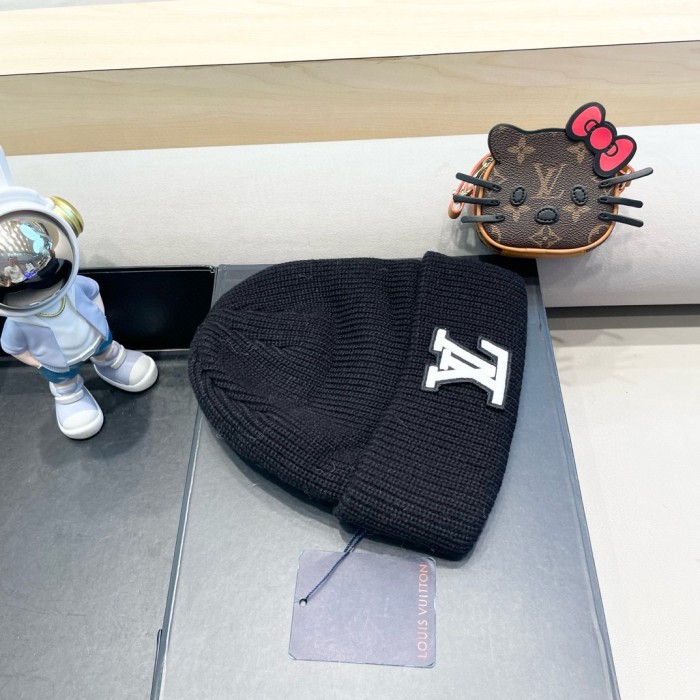LV Knitted hats 001