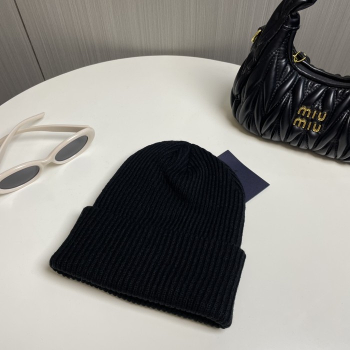 Prada Knitted hats 001