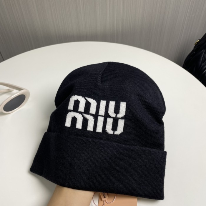 Miu Miu Knitted hats 003