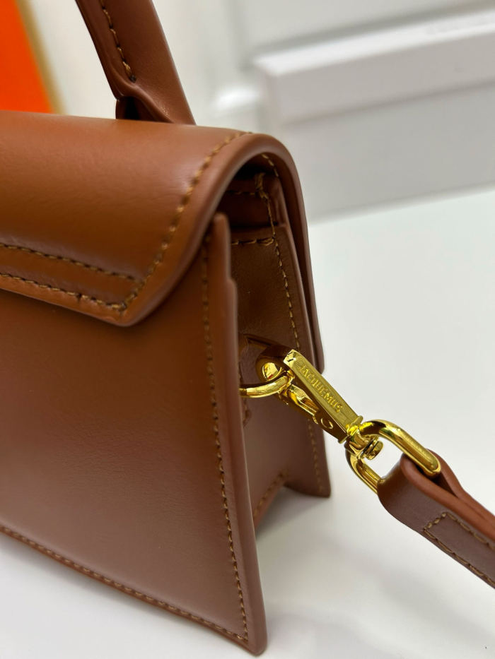 JACQUEMUS Shoulder Bag JS336 LM012 22cm
