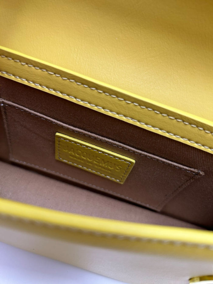 JACQUEMUS Shoulder Bag JS336 LM012 22cm
