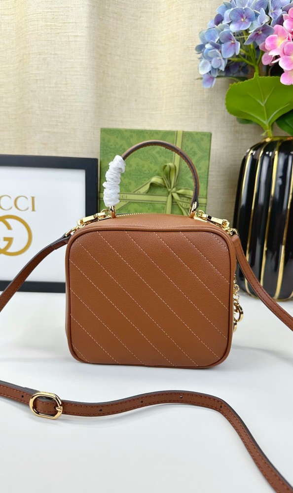 Gucci Blondie Handbag 744434 BM061 17cm