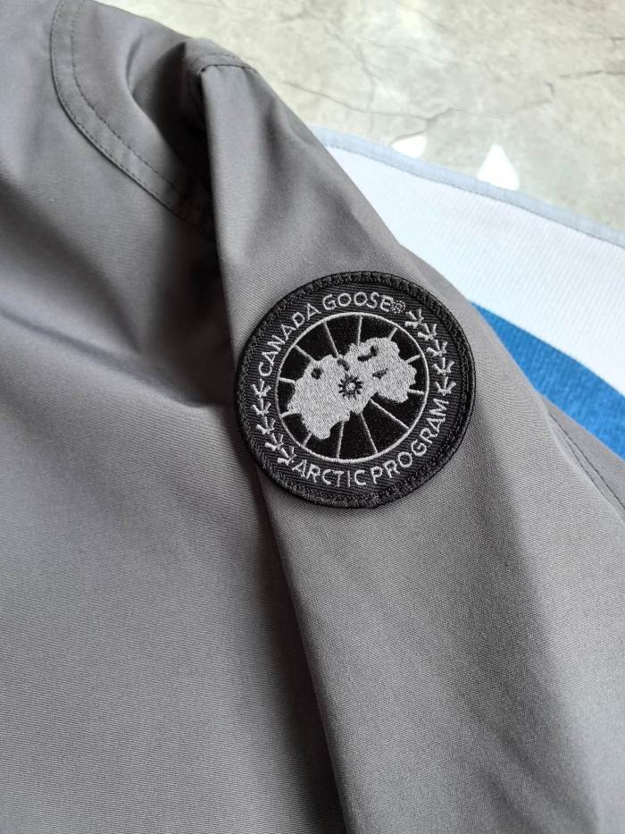 Canada Goose Down Jacket 2429 FYZ053