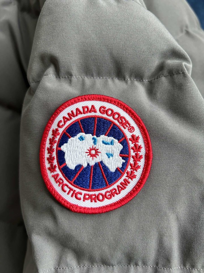 Canada Goose Down Jacket E42 FYZ024