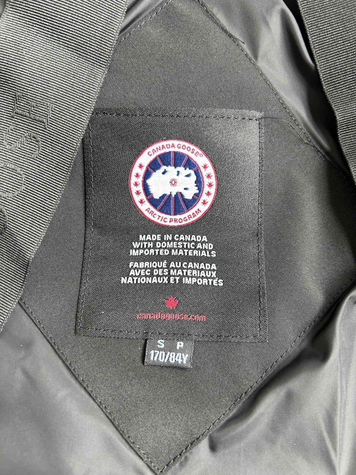 Canada Goose Down Jacket E24 FYZ053