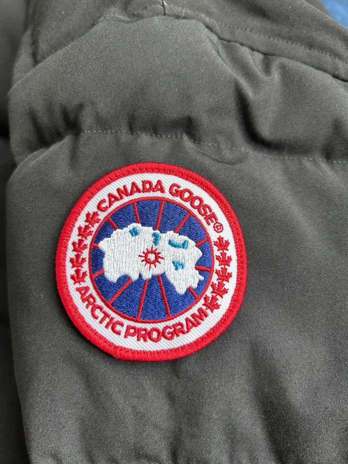 Canada Goose Down Jacket E42 FYZ024
