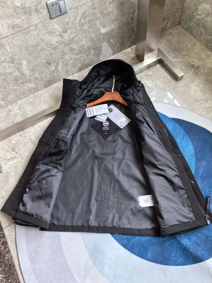 Canada Goose Down Jacket 2429 FYZ053