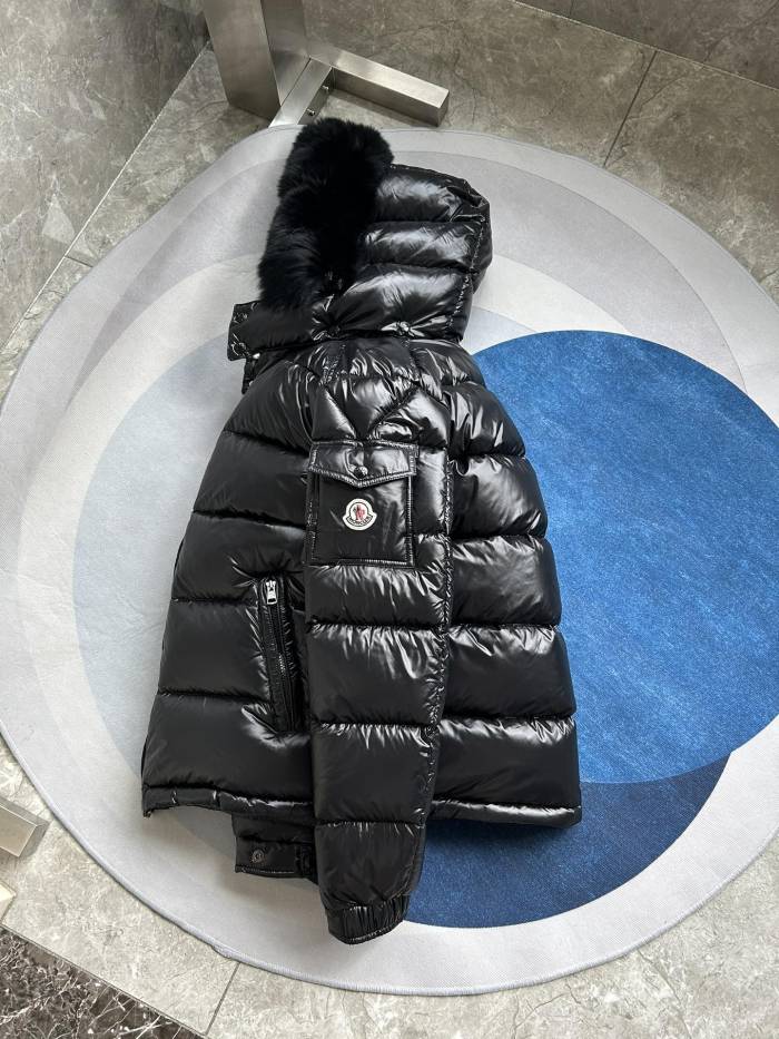 Moncler Down Jacket M93 FYZ005