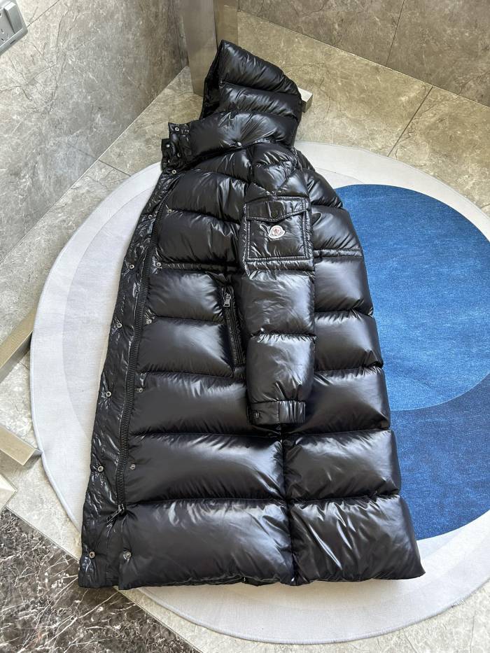 Moncler Down Jacket M2303 FYZ034