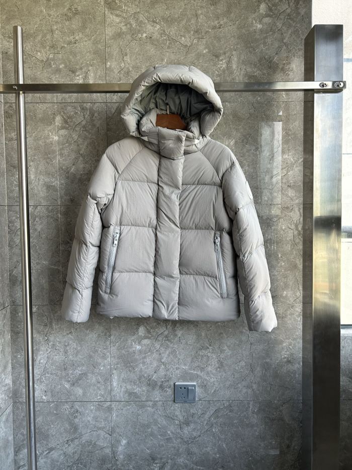 Canada Goose Down Jacket 2602LB FYZ084