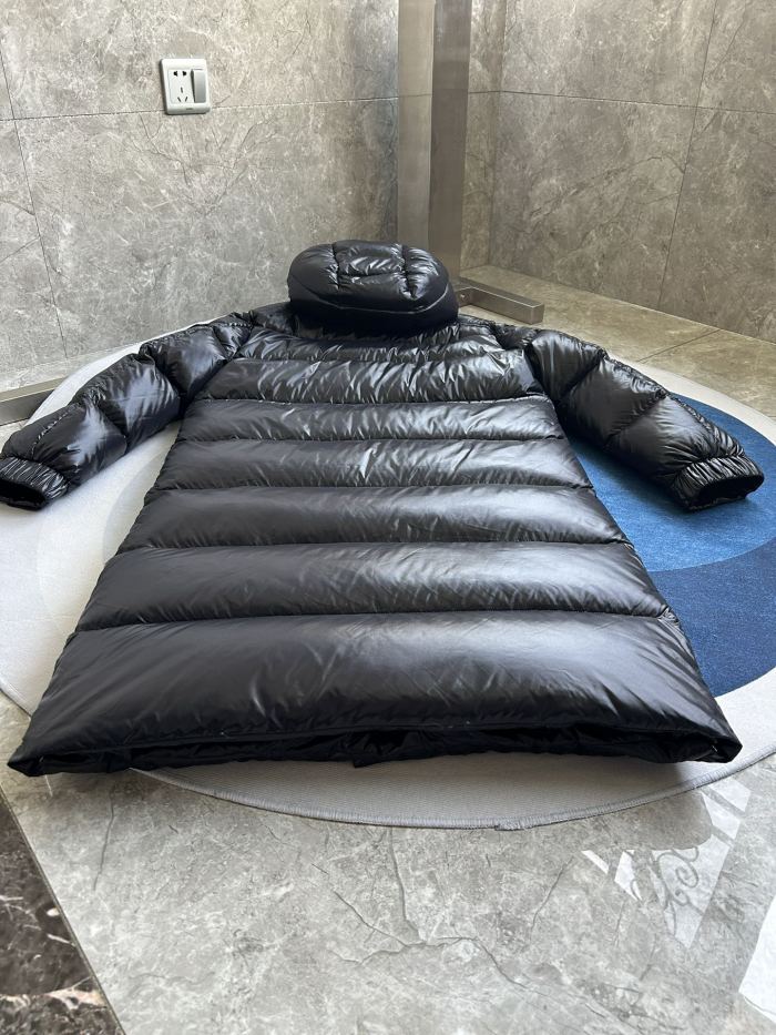 Moncler Down Jacket M2303 FYZ034