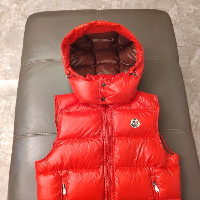 Moncler Down vest M03 FYZ083