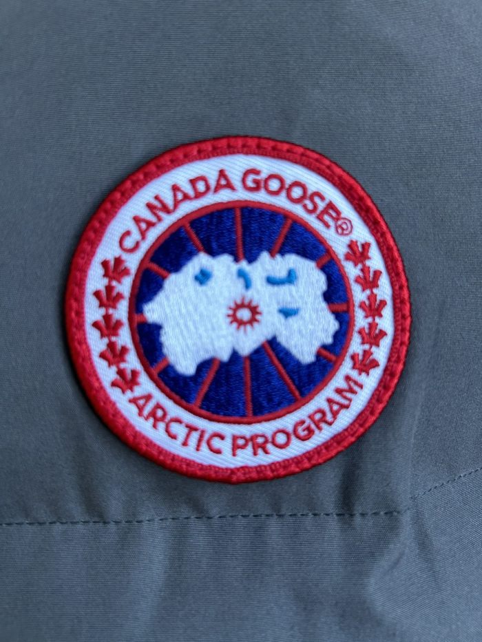 Canada Goose Down Jacket E22 FYZ086