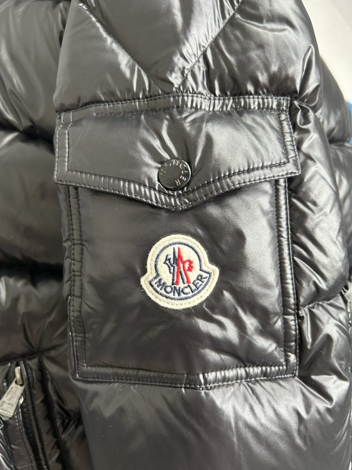 Moncler Down Jacket M93 FYZ005