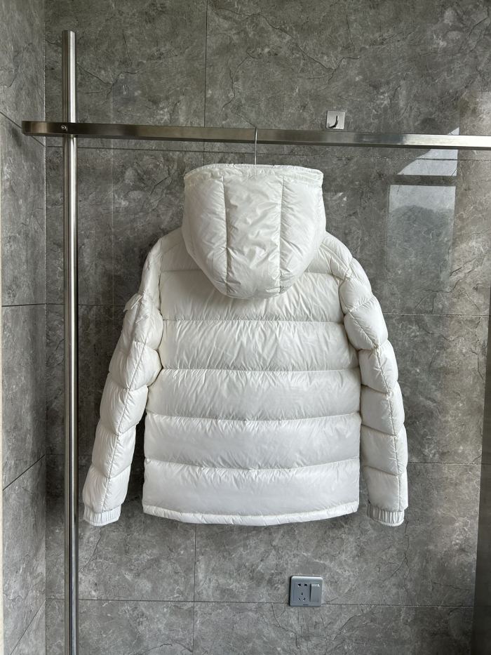Moncler Down Jacket M92 FYZ053