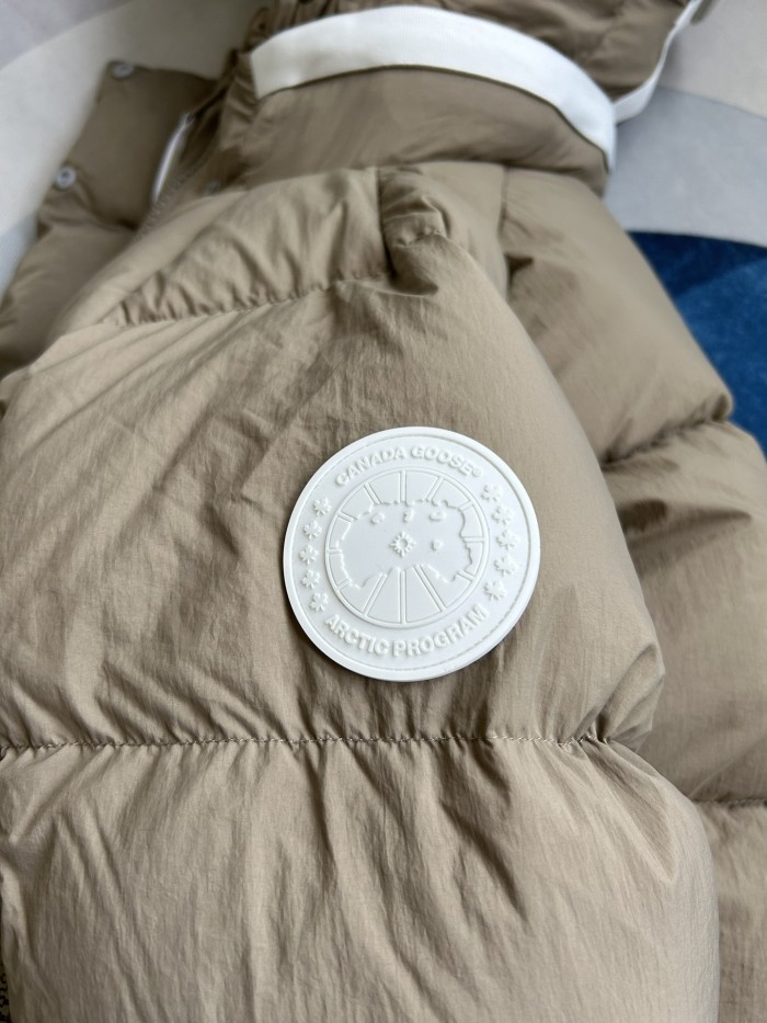 Canada Goose Down Jacket 2602LB FYZ084