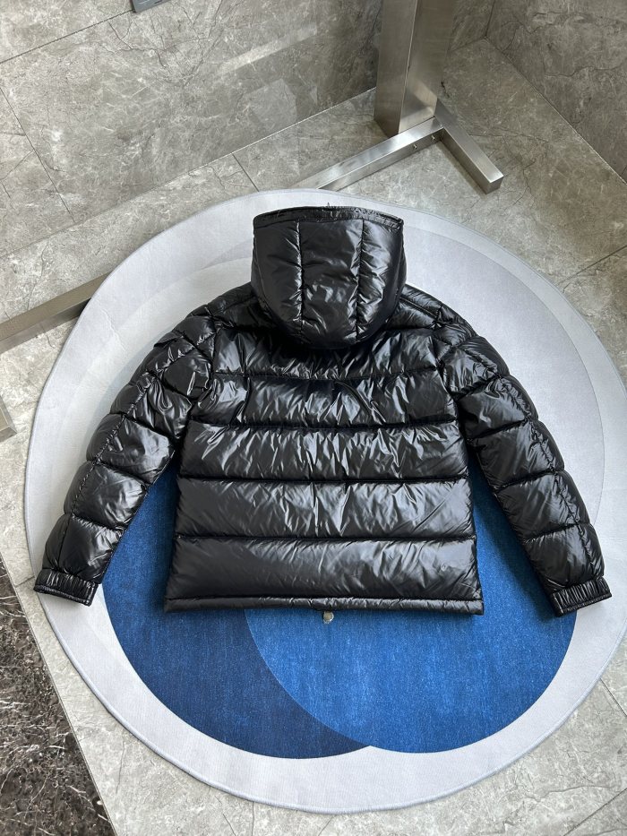 Moncler Down Jacket M92 FYZ053