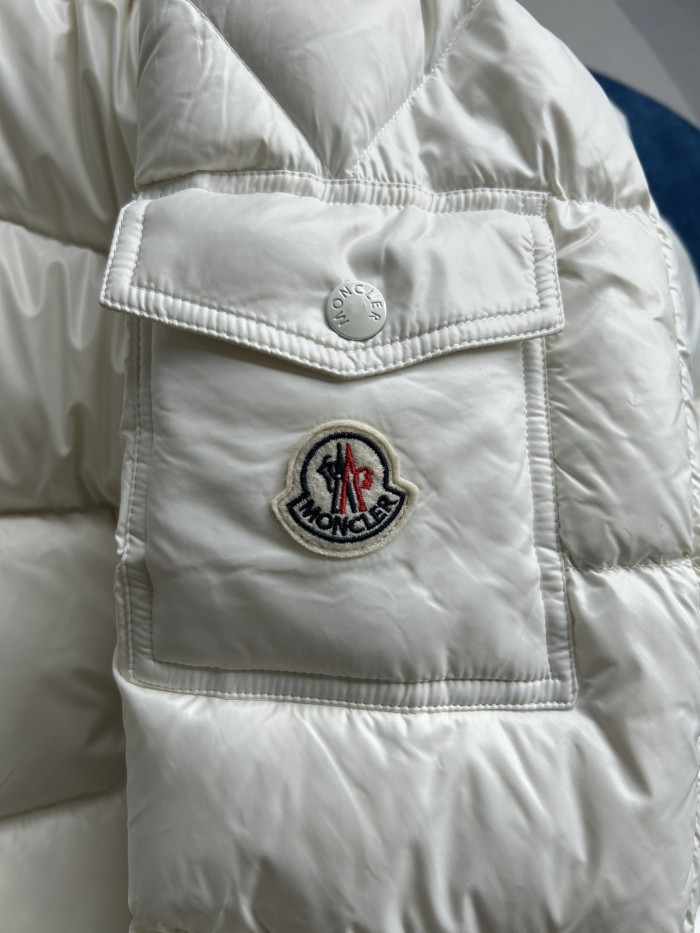 Moncler Down Jacket M92 FYZ053