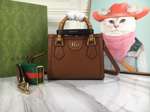 Gucci Diana Mini Tote 702732 LM081 20cm