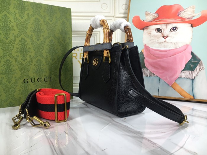 Gucci Diana Mini Tote 702732 LM081 20cm