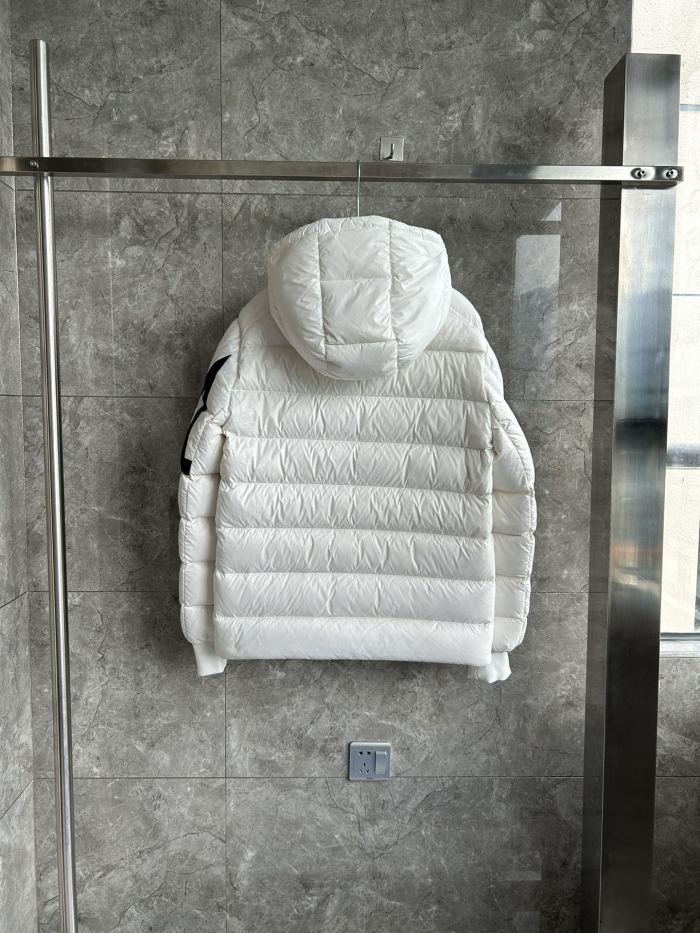 Moncler Down Jacket M2305 FYZ006