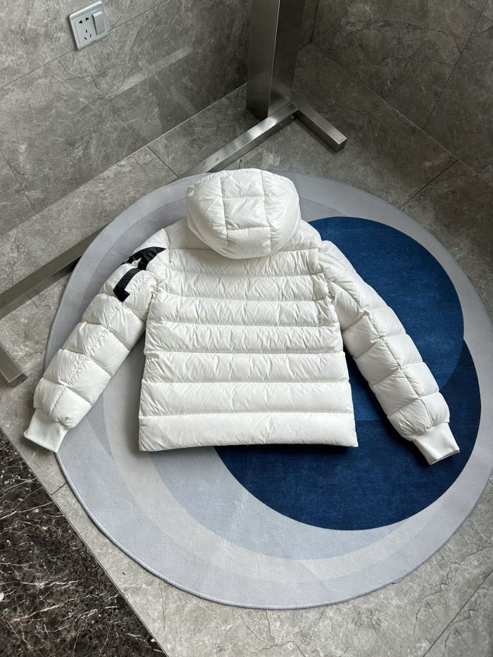 Moncler Down Jacket M2305 FYZ006