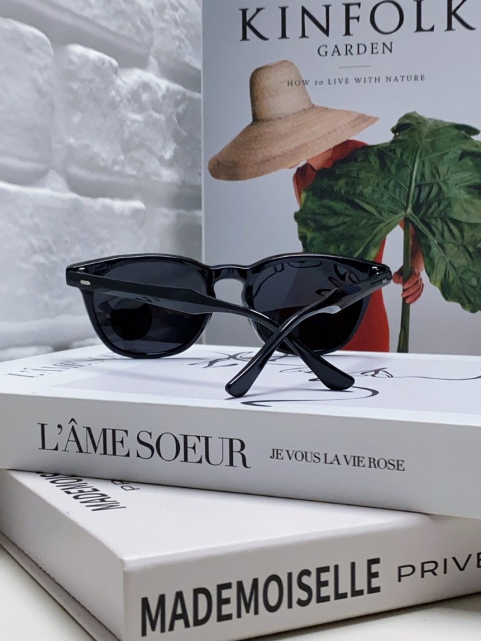 Ray-Ban Sunglasses RB4569