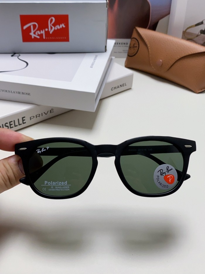 Ray-Ban Sunglasses RB4569