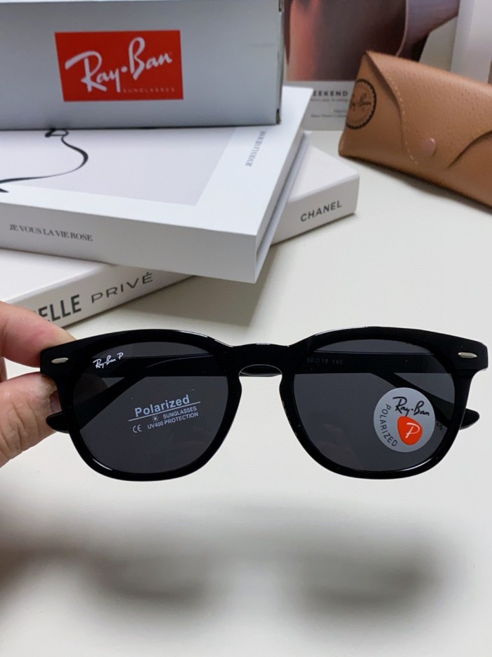 Ray-Ban Sunglasses RB4569