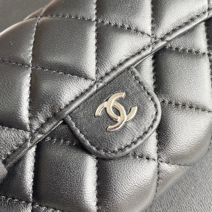 Chanel Chain Bag A50076 LM59 18cm