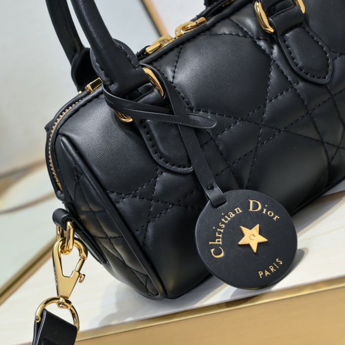 Dior Groove 17 Bag M928 XB061 17cm